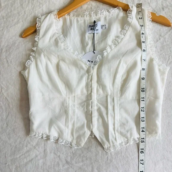Princess Polly NWT linen and lace vest tank hook & eye closure dainty tank S - Picture 6 of 6